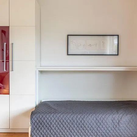 Kaiserallee, 100 * Lübeck